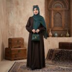 حسنا - الیزه قهوه ای